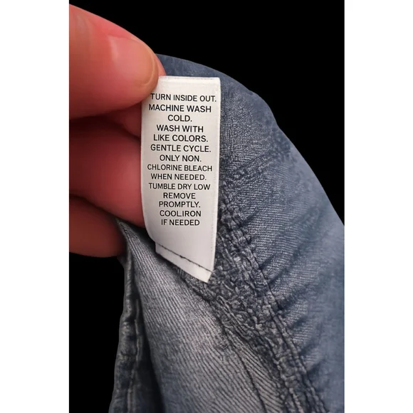 Cato Chambray Off Shoulder Peasant Blouse 18/20W Plus Size Blue Tencel - Picture 6 of 6